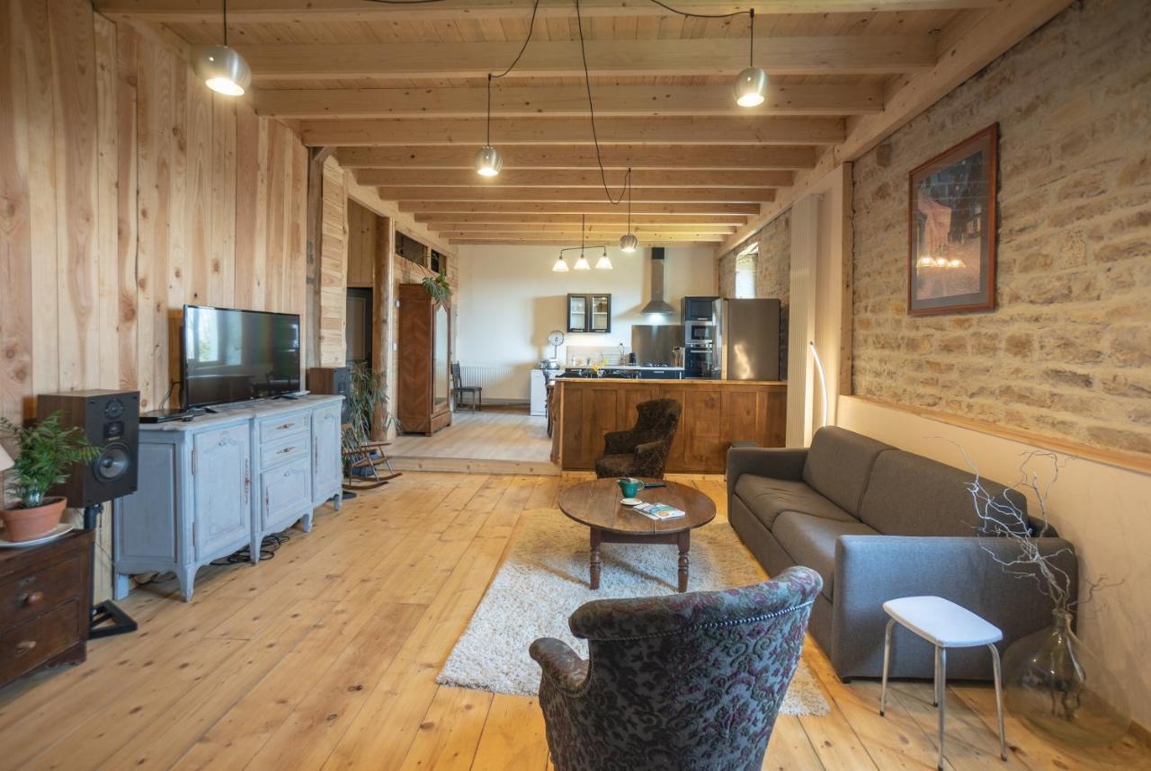 Appartement De Charme Dans Une Maison Isolee Presilly  Exterior foto