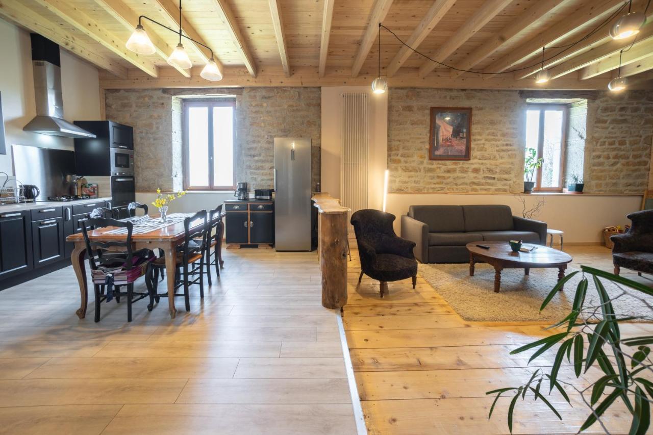 Appartement De Charme Dans Une Maison Isolee Presilly  Exterior foto